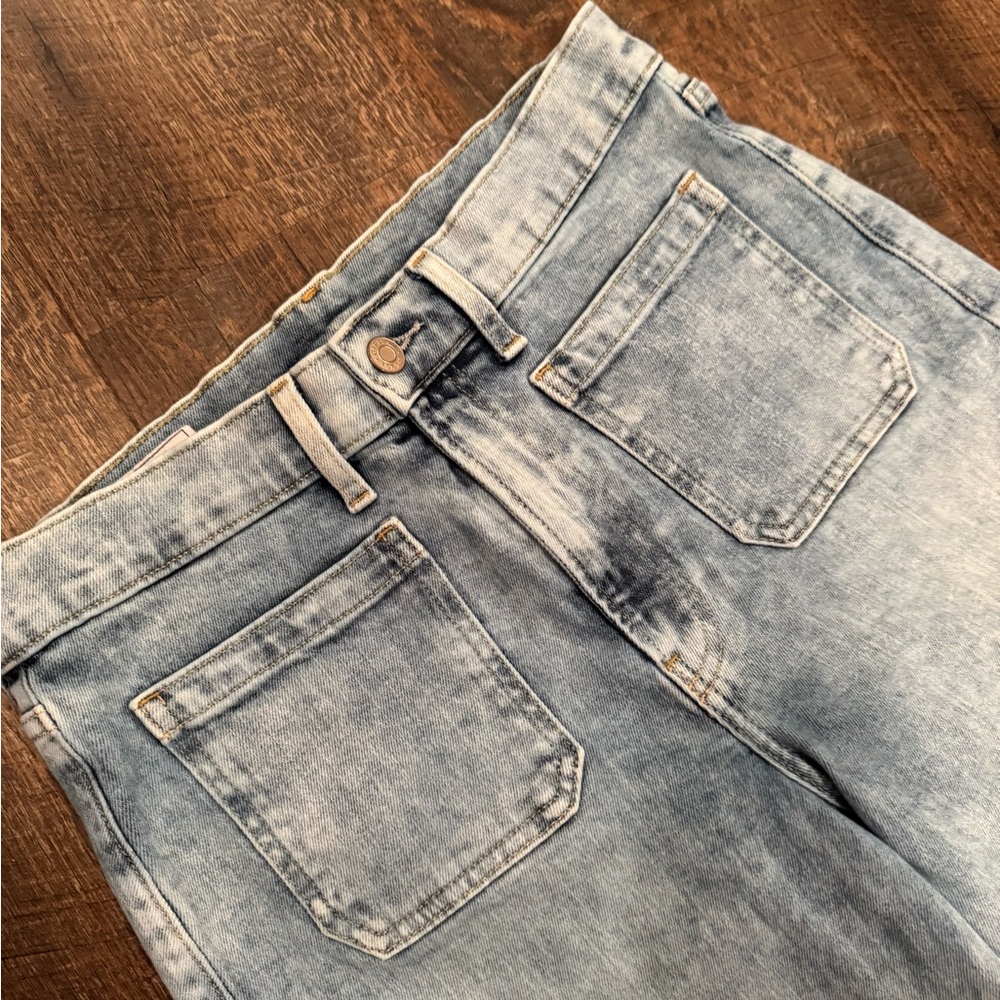 GAP High Rise Light Blue Jeans - Picture 4 of 11